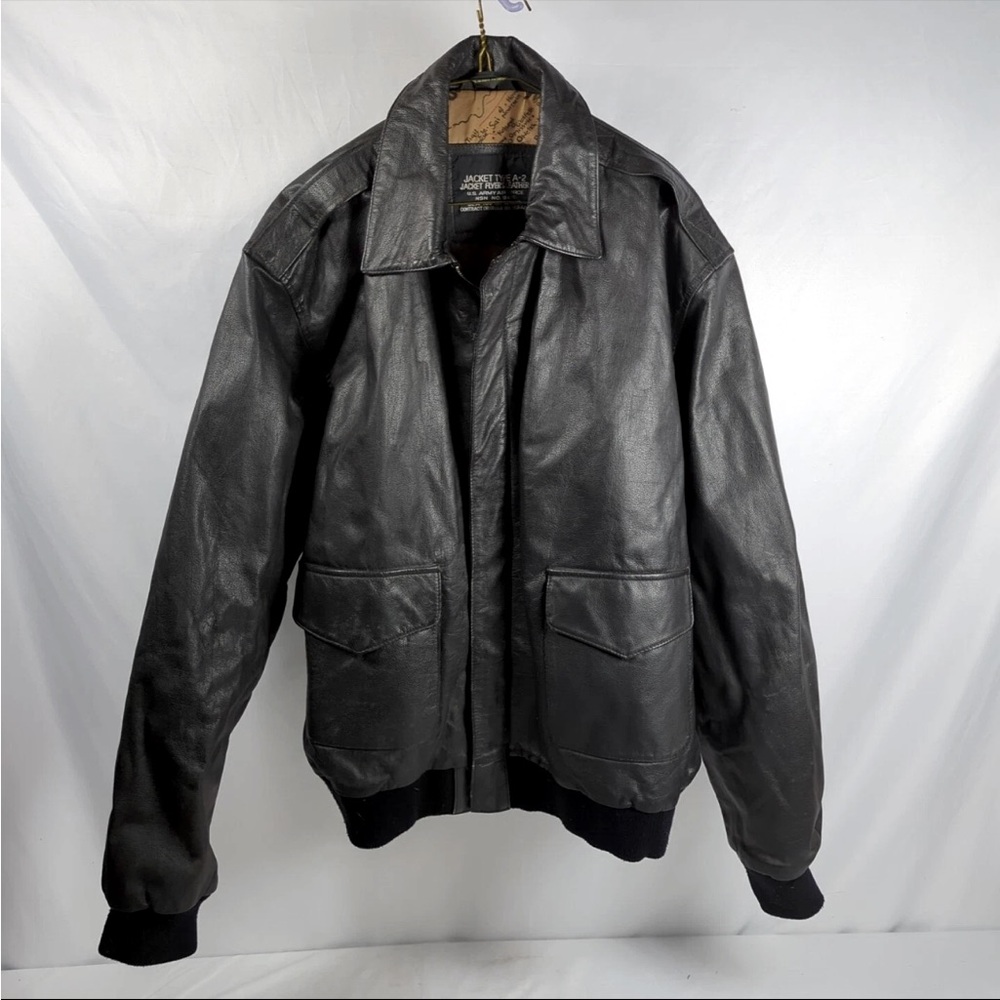 VINTAGE Leather Bomber US Air Force Jacket!!!!